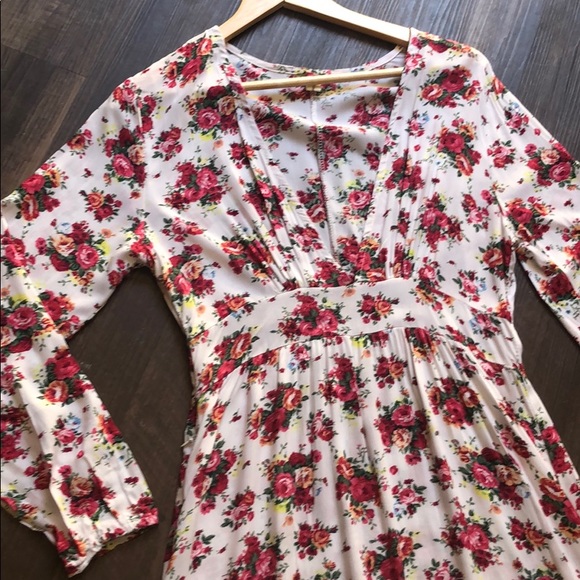 🌹Romantic Rose Plunging V Neck Floral Maxi Dress - Picture 7 of 10